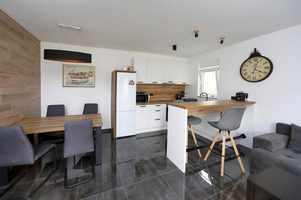 Apartment Kero Bibinje