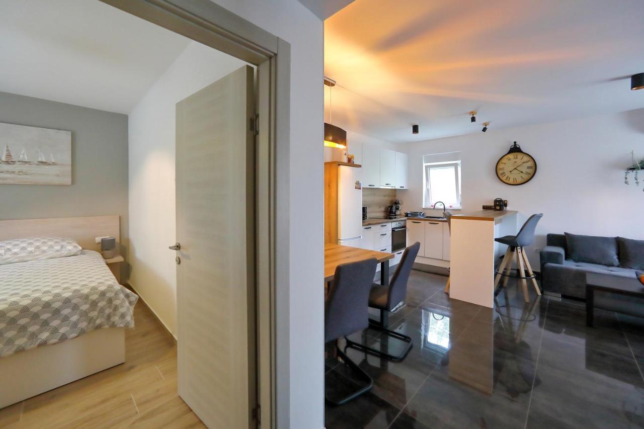 Apartment Kero Bibinje
